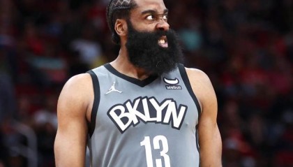 九游体育实况比分-欧文兼职纳什太嫩！哈登感到沮丧 76人隔岸观火